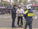  Инспекторы и прокатчики устроили рейд по самокатам на Татышеве