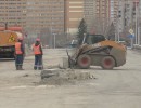  На Байкитской снимают новый асфальт 