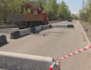  На улице 26-ти Бакинских Комиссаров на полметра просел асфальт