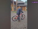  Глава Минусинска пересел на велосипед ради экономии топлива