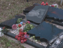  На Шинном кладбище вандалы разрушили несколько могил